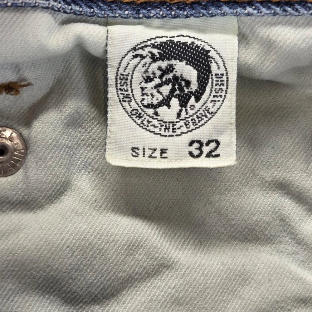 Vintage Diesel Jeans Mens 32x28‎ Blue Relaxed Tapered Button Fly Made In Italy